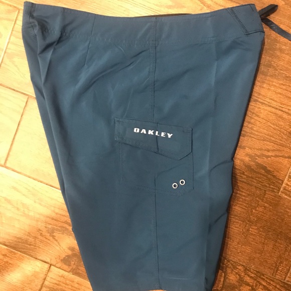 Men’s board shorts - Picture 4 of 5